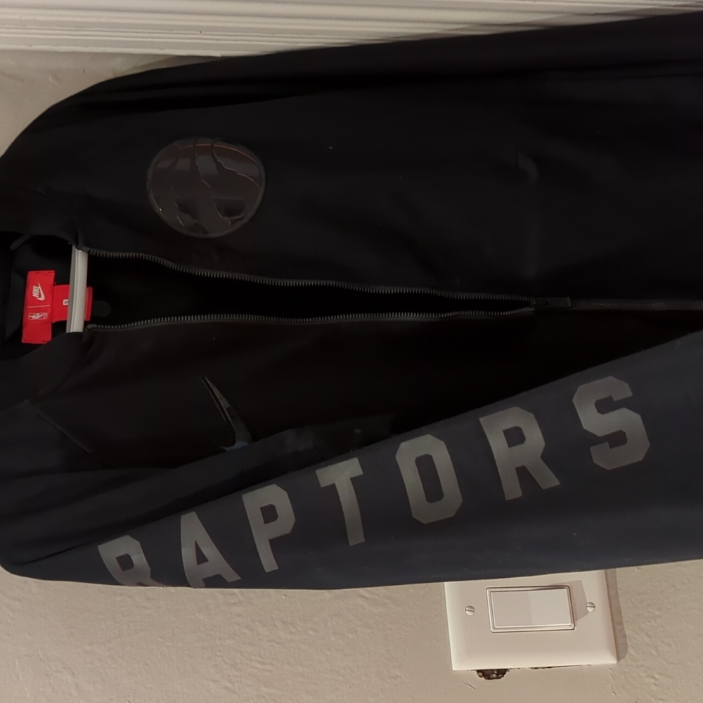 Nike Raptors jacket - Picture 4 of 4